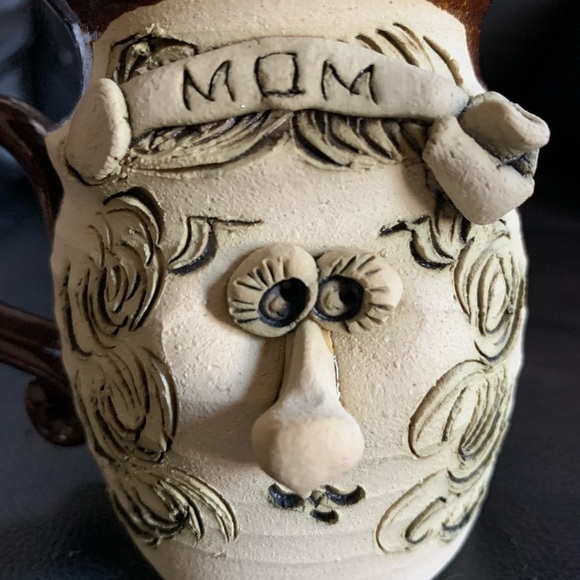 Teigland Bradford Pottery "Mom" Stoneware Mug - Picture 2 of 5
